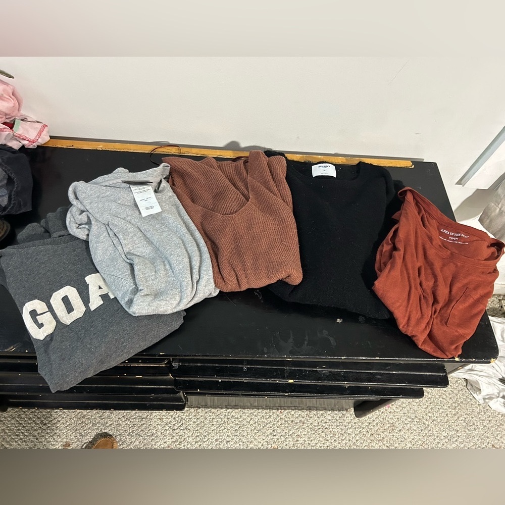 Lot of maternity tops